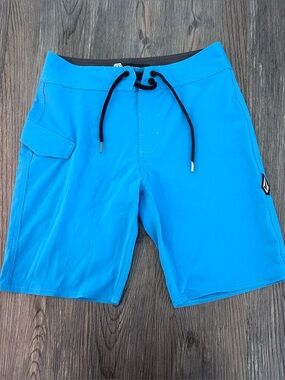 Volcom boys board shorts size 26 / 12Y